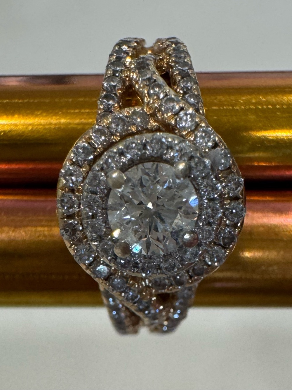 Pretty 14K earth mined diamond ring from an estate. Size 5.